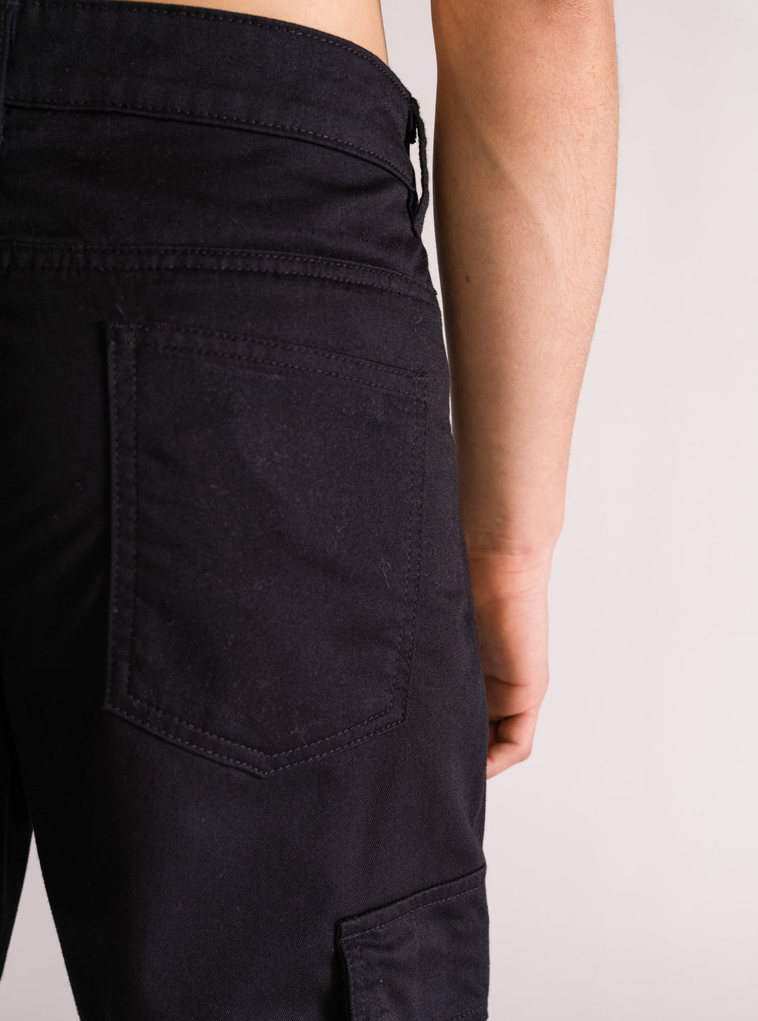 Kicked Off Cargo Pants, Black